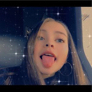 Meet your Posher, Danica